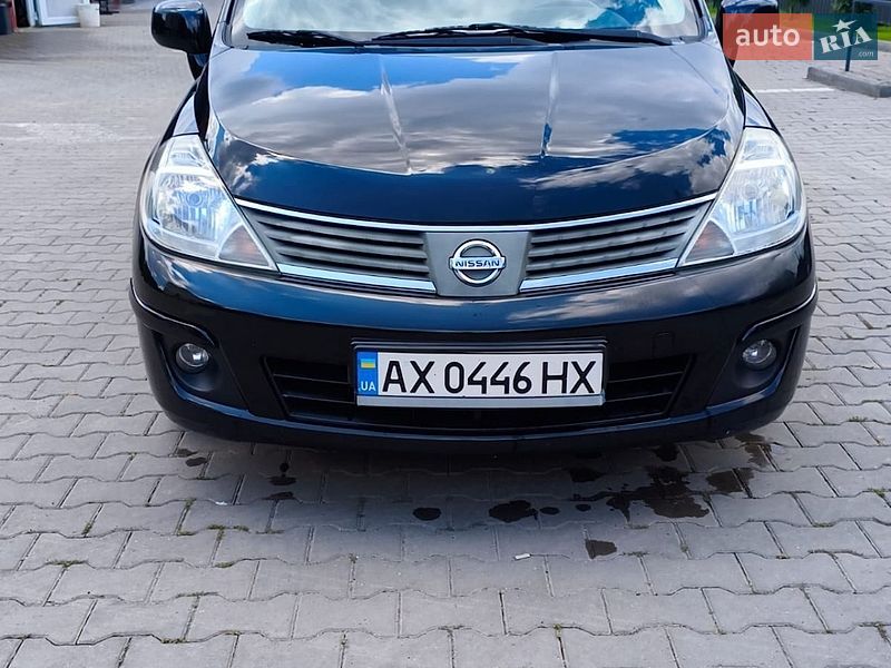 Фото Nissan TIIDA з оголошення AUTO.RIA