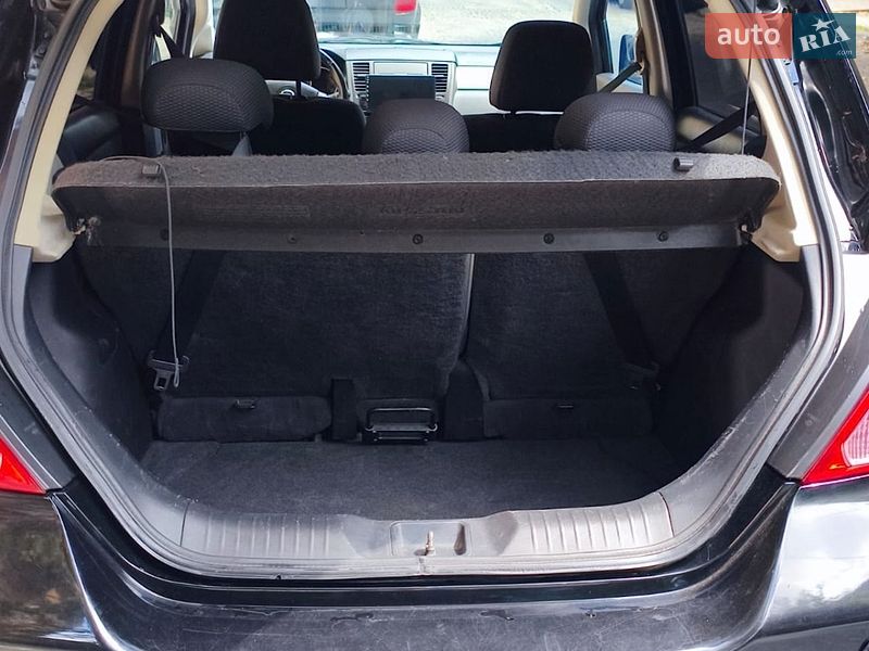 Фото Nissan TIIDA з оголошення AUTO.RIA