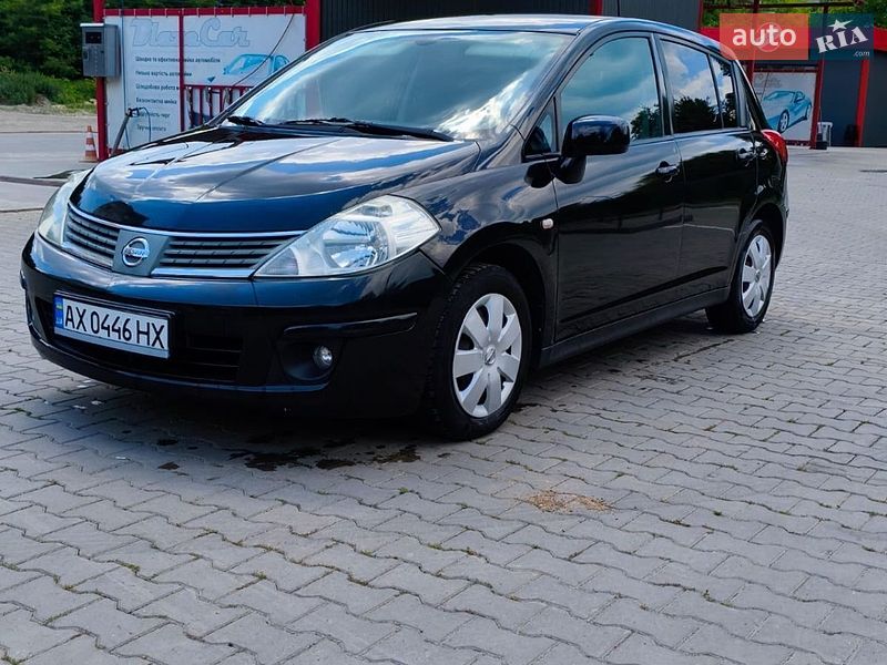 Фото Nissan TIIDA з оголошення AUTO.RIA