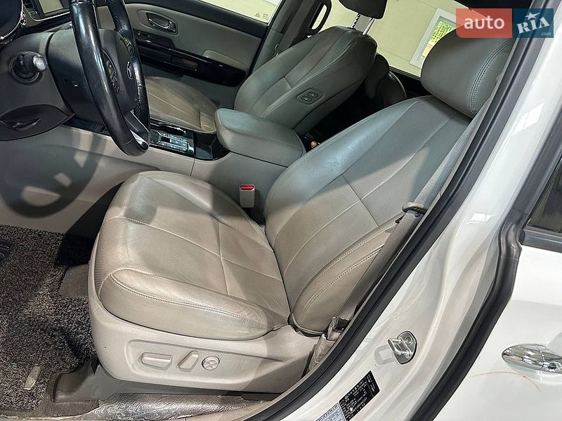 Фото Kia Carnival з оголошення AUTO.RIA