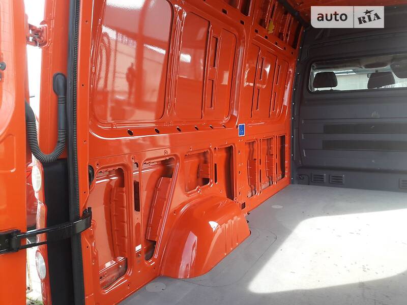 Фото Volkswagen Crafter з оголошення AUTO.RIA