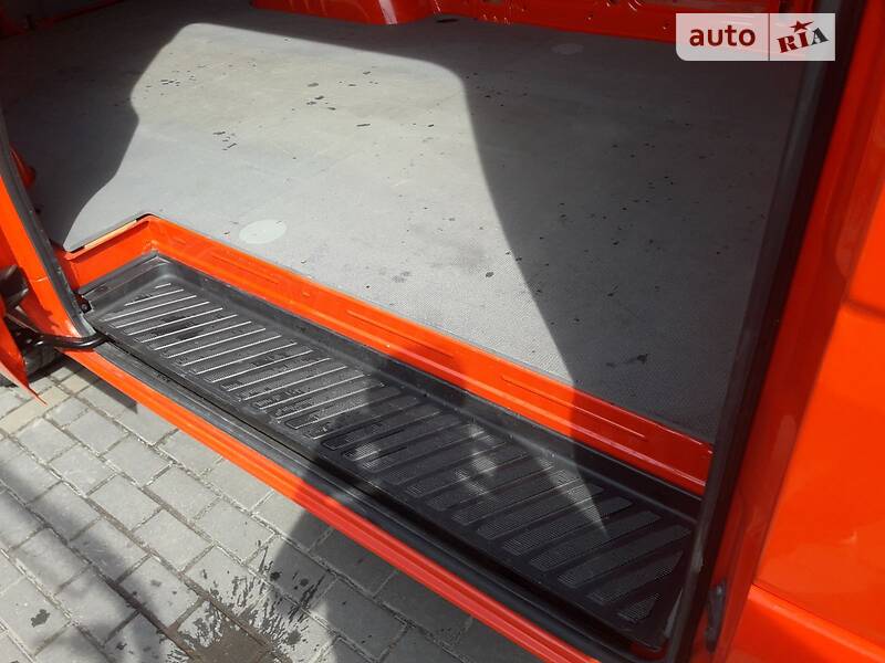 Фото Volkswagen Crafter з оголошення AUTO.RIA
