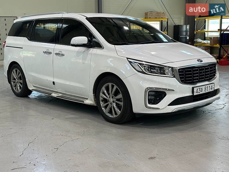 Фото Kia Carnival з оголошення AUTO.RIA