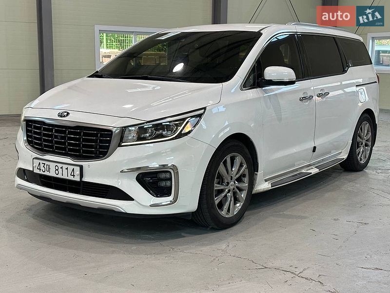 Фото Kia Carnival з оголошення AUTO.RIA