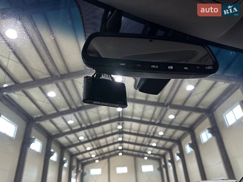 Фото Kia Carnival з оголошення AUTO.RIA