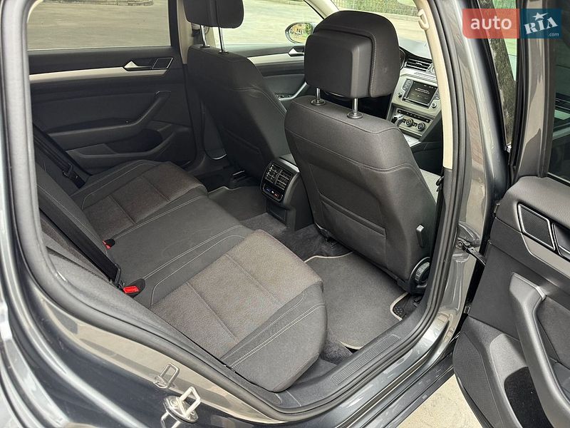 Фото Volkswagen Passat з оголошення AUTO.RIA