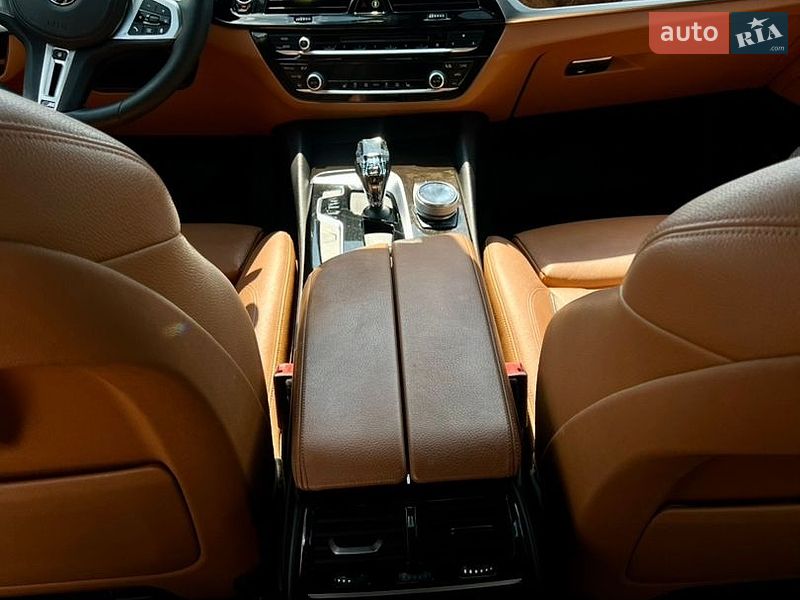 Фото BMW 5 Series з оголошення AUTO.RIA