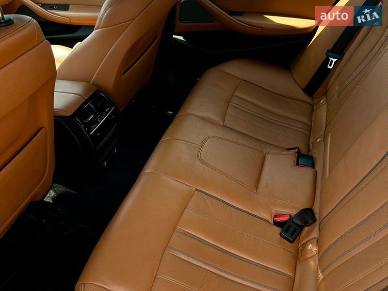Фото BMW 5 Series з оголошення AUTO.RIA