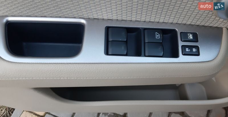 Фото Nissan TIIDA з оголошення AUTO.RIA