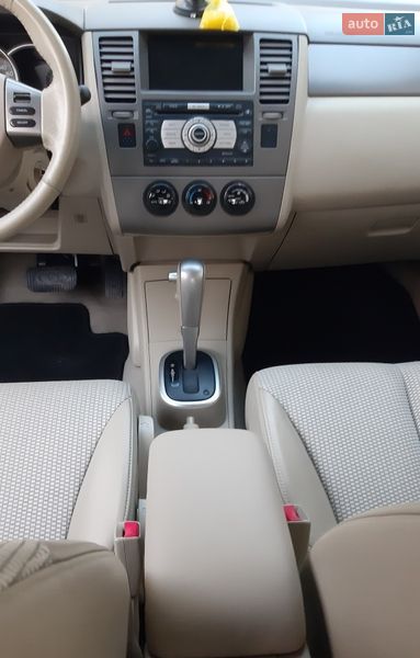 Фото Nissan TIIDA з оголошення AUTO.RIA