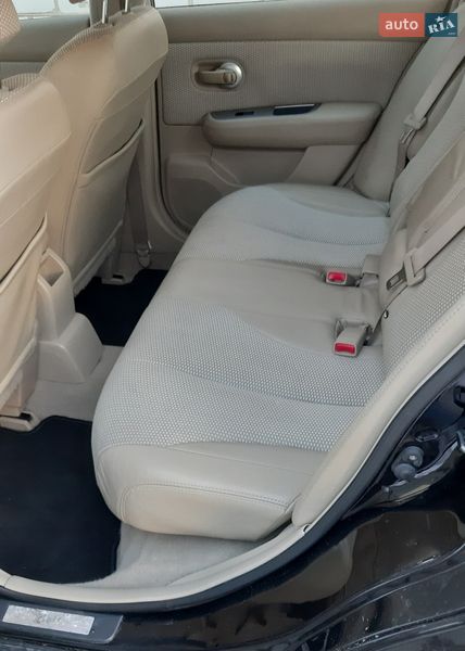 Фото Nissan TIIDA з оголошення AUTO.RIA