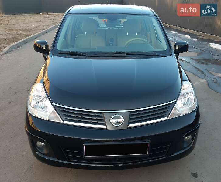 Фото Nissan TIIDA з оголошення AUTO.RIA