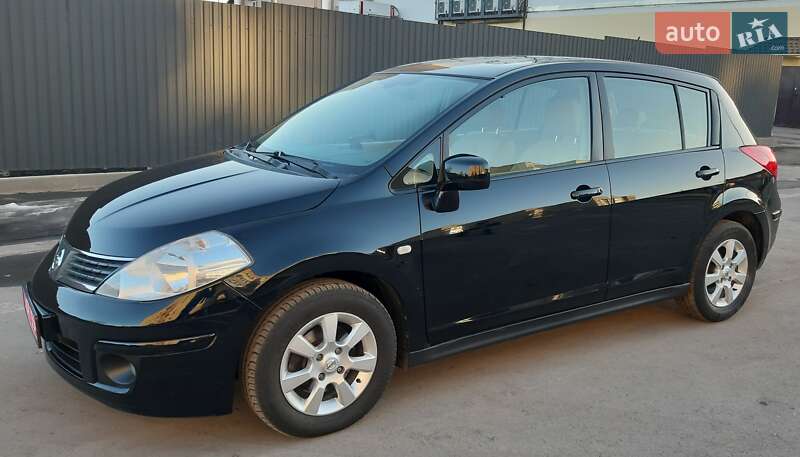 Фото Nissan TIIDA з оголошення AUTO.RIA