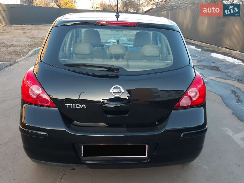 Фото Nissan TIIDA з оголошення AUTO.RIA