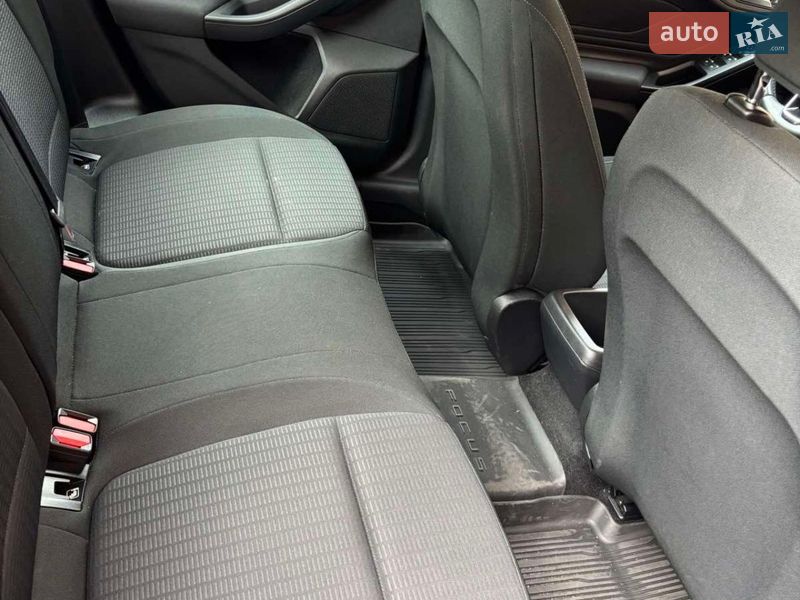 Фото Ford Focus з оголошення AUTO.RIA