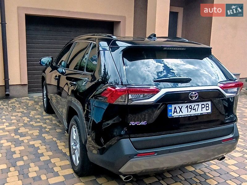 Фото Toyota RAV4 з оголошення AUTO.RIA