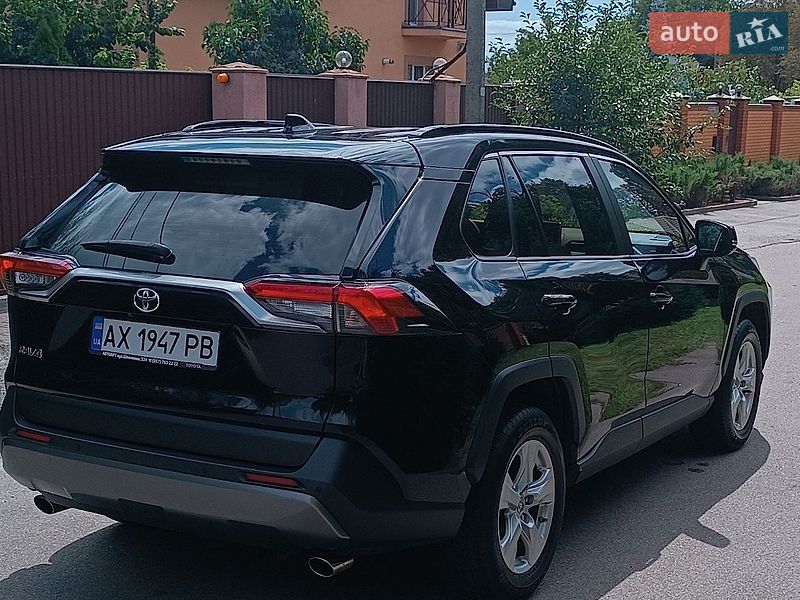 Фото Toyota RAV4 з оголошення AUTO.RIA