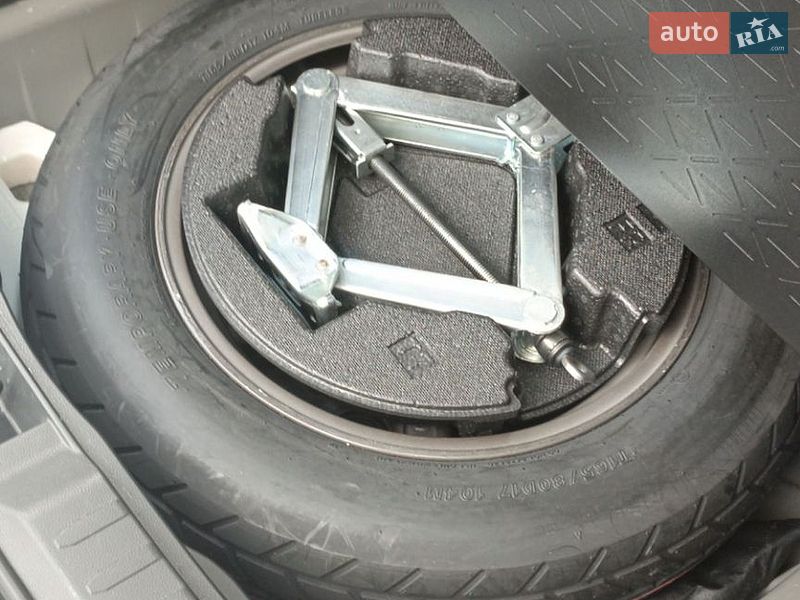 Фото Toyota RAV4 з оголошення AUTO.RIA