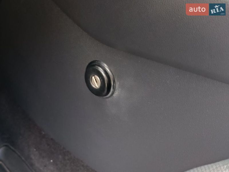 Фото Toyota RAV4 з оголошення AUTO.RIA