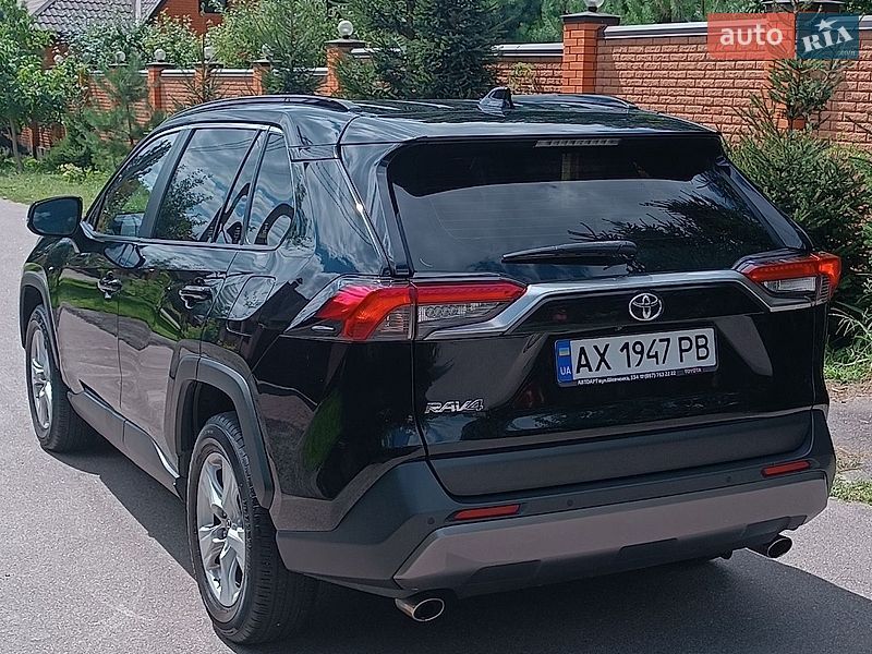 Фото Toyota RAV4 з оголошення AUTO.RIA