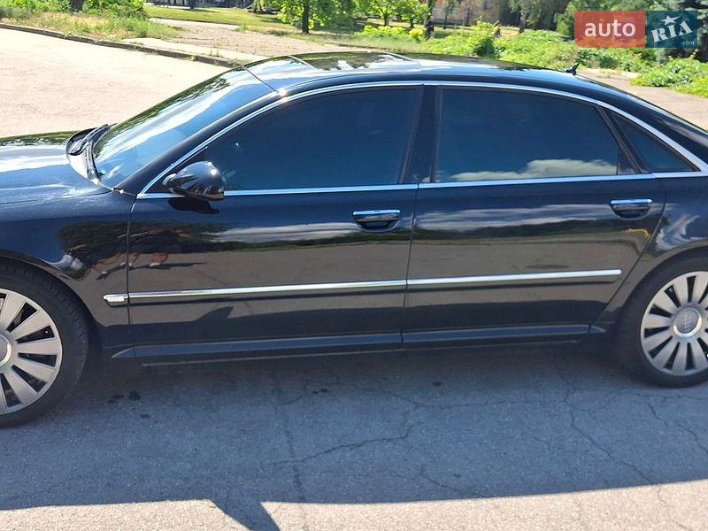 Фото Audi A8 з оголошення AUTO.RIA