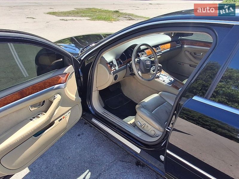 Фото Audi A8 з оголошення AUTO.RIA