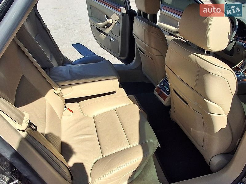 Фото Audi A8 з оголошення AUTO.RIA