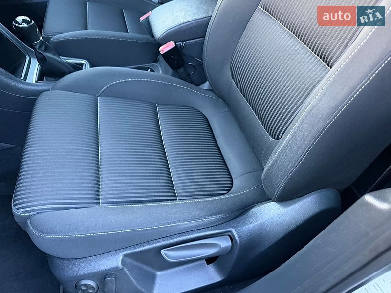 Фото SEAT Alhambra з оголошення AUTO.RIA