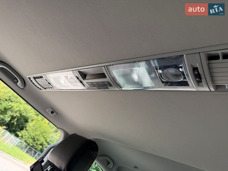 Фото Volkswagen Multivan з оголошення AUTO.RIA
