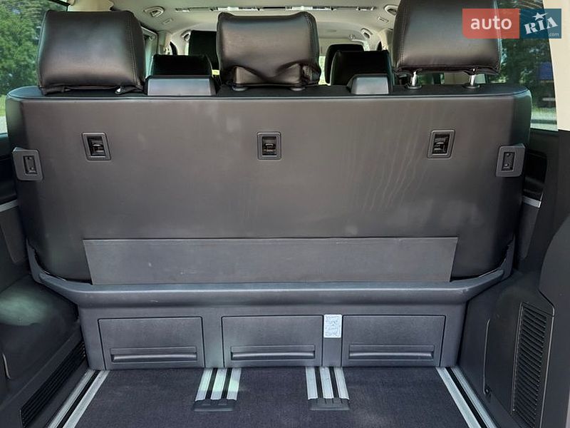 Фото Volkswagen Multivan з оголошення AUTO.RIA