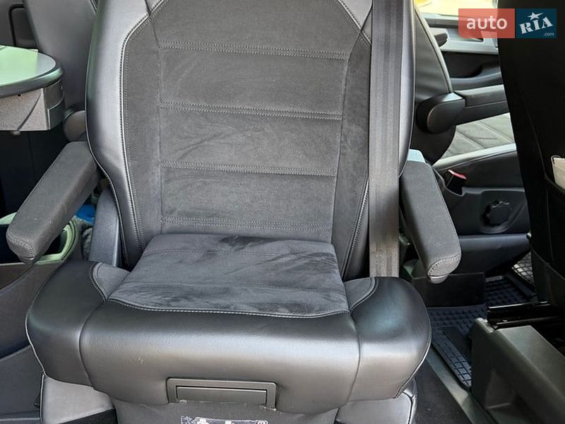 Фото Volkswagen Multivan з оголошення AUTO.RIA