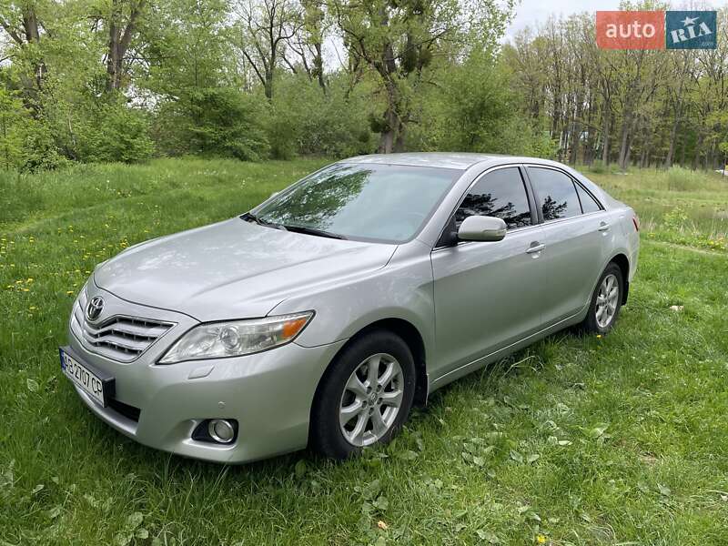 Фото Toyota Camry з оголошення AUTO.RIA