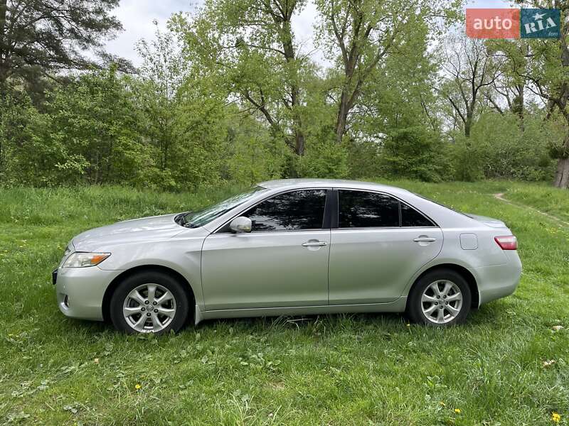 Фото Toyota Camry з оголошення AUTO.RIA