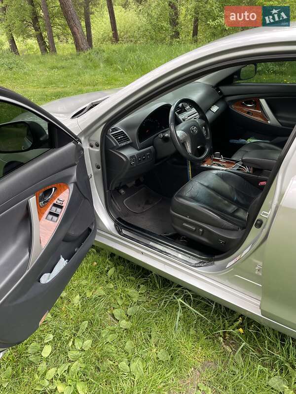 Фото Toyota Camry з оголошення AUTO.RIA