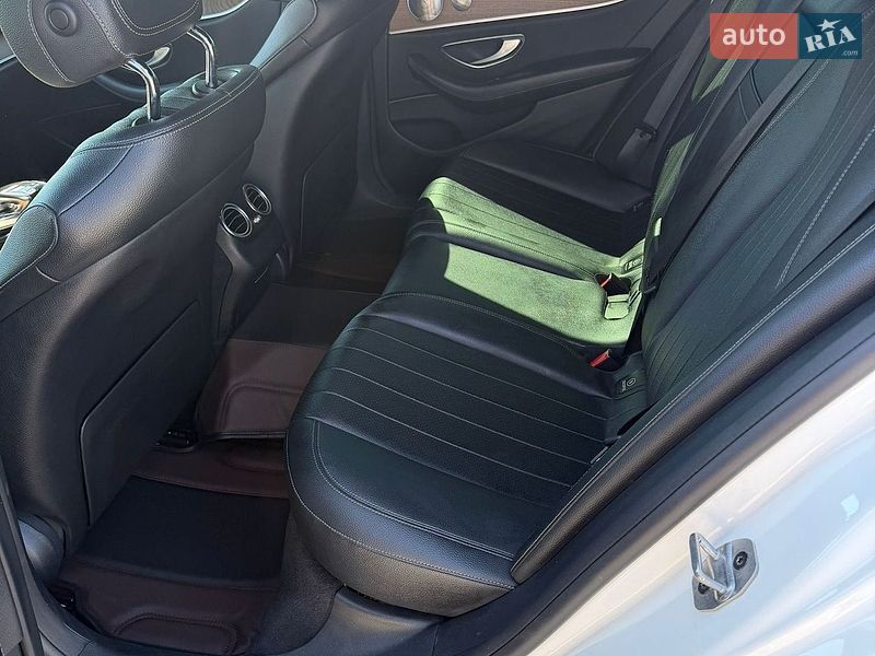 Фото Mercedes-Benz E-Class з оголошення AUTO.RIA