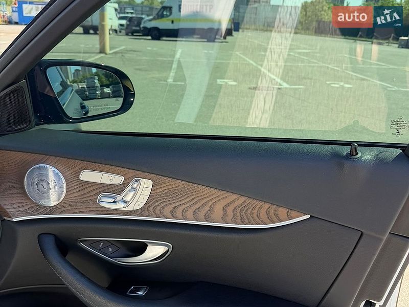 Фото Mercedes-Benz E-Class з оголошення AUTO.RIA