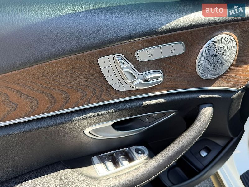 Фото Mercedes-Benz E-Class з оголошення AUTO.RIA
