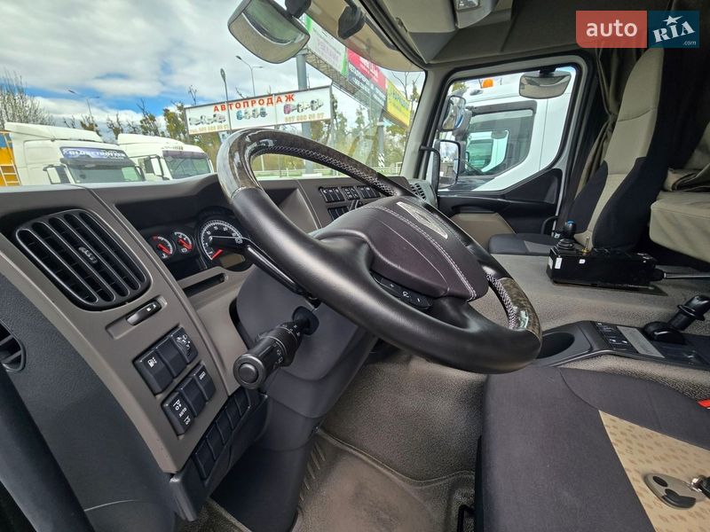 Фото Renault Premium з оголошення AUTO.RIA