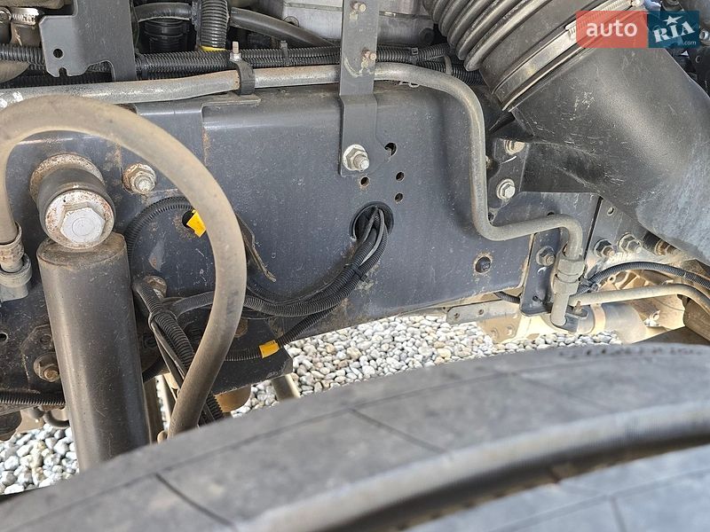 Фото Renault Premium з оголошення AUTO.RIA