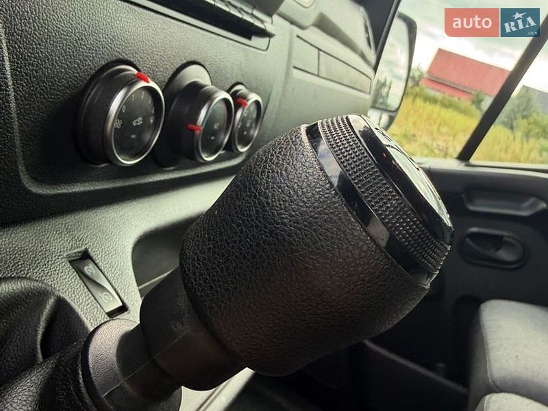 Фото Renault Master з оголошення AUTO.RIA