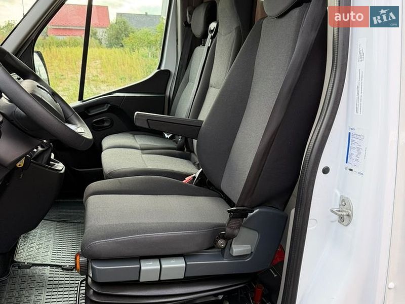 Фото Renault Master з оголошення AUTO.RIA