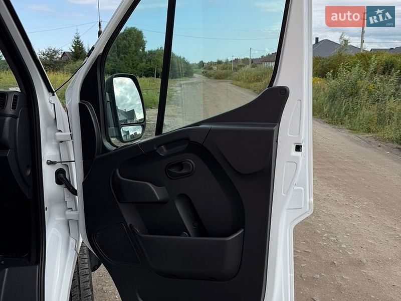 Фото Renault Master з оголошення AUTO.RIA