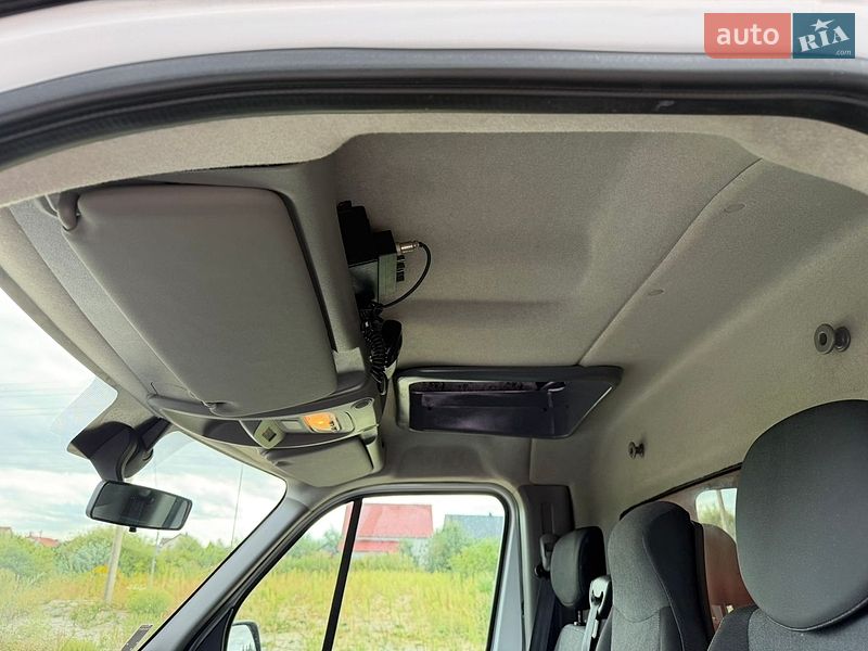 Фото Renault Master з оголошення AUTO.RIA