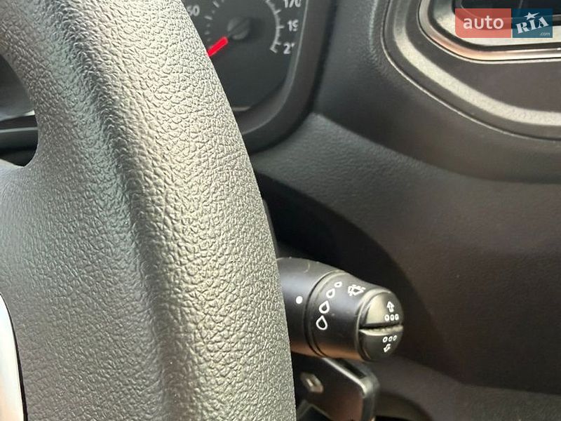 Фото Renault Master з оголошення AUTO.RIA