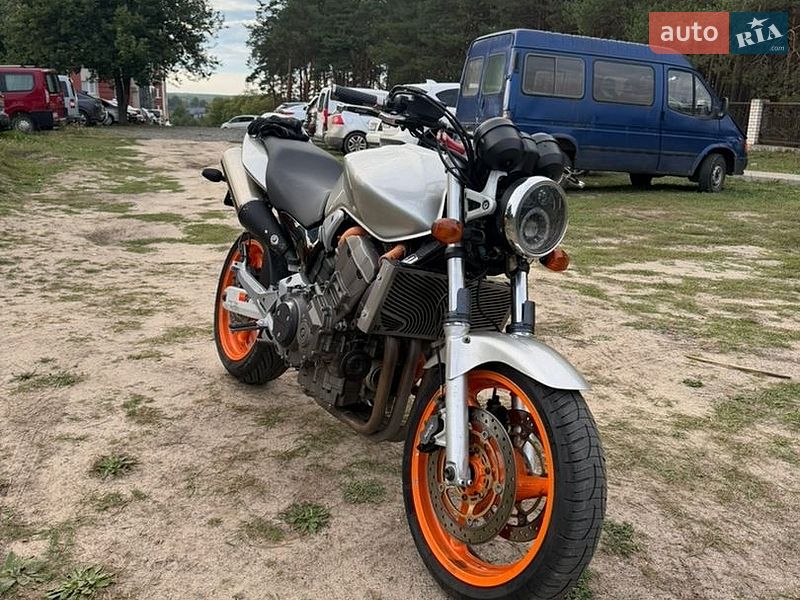 Фото Honda CB 900F Hornet з оголошення AUTO.RIA