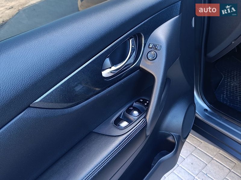 Фото Nissan X-Trail з оголошення AUTO.RIA