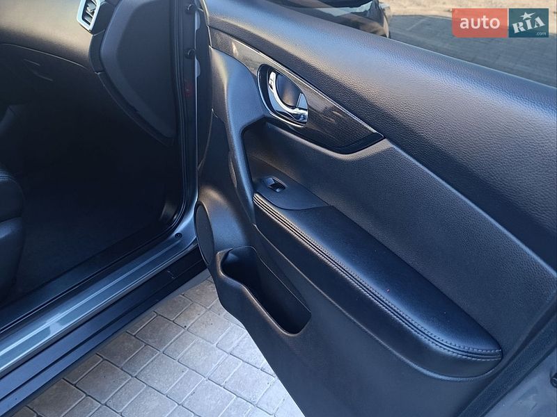 Фото Nissan X-Trail з оголошення AUTO.RIA