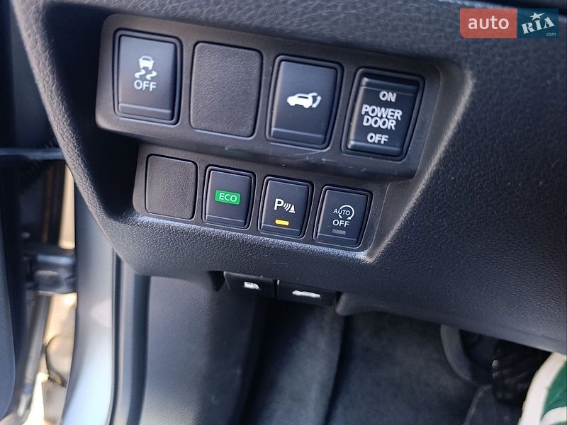 Фото Nissan X-Trail з оголошення AUTO.RIA
