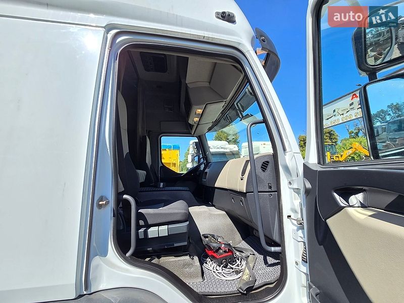 Фото Renault Premium з оголошення AUTO.RIA