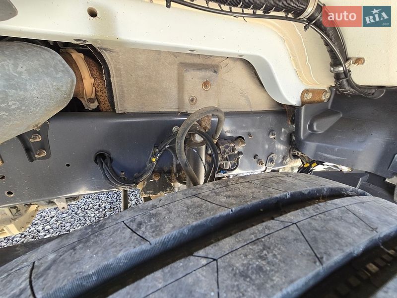 Фото Renault Premium з оголошення AUTO.RIA